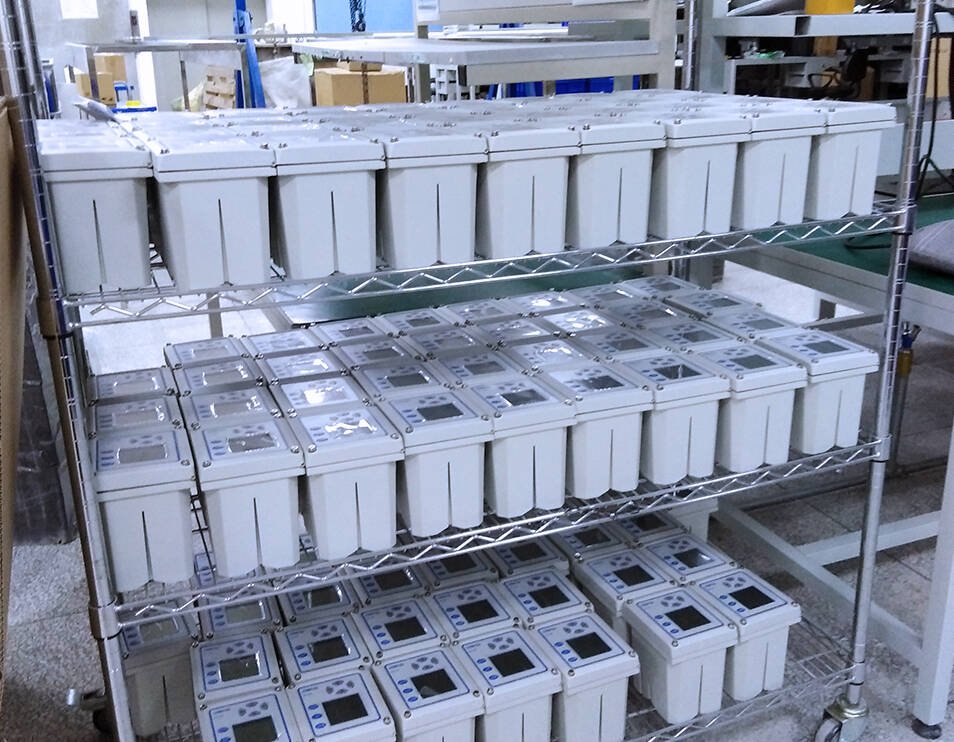 High-range suspended solids and sludge concentration sensor for online monitoring
